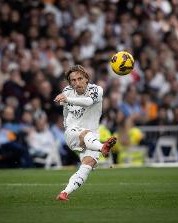 马卡：卡塔尔球队想签莫德里奇，但球员想留在皇马退役