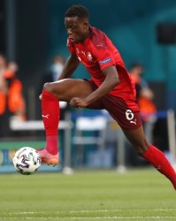 开云体育登录-法媒披露摩纳哥倾向接受吉达联合报价 但扎卡里亚转会存隐忧