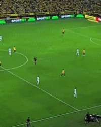 开云体育登录-世南美预半场：瓦伦西亚点射命中，厄瓜多尔暂1-0阿根廷