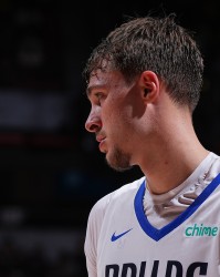 KAIYUN-ESPN记者：面对矮个防守者，弗拉格的体型将创造多重优势